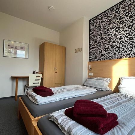 Ferienunterkunft Mit 4 Doppelzimmern In Einbeck!! Exterior foto